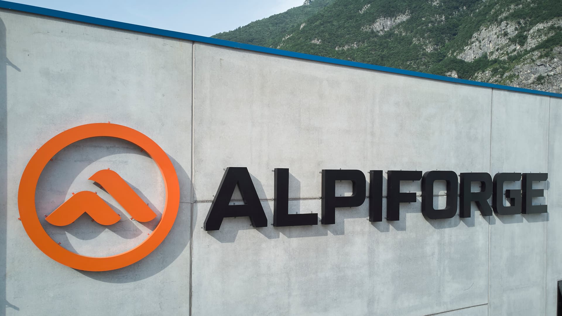 Insegna esterna aziendale Alpiforge Arsiero