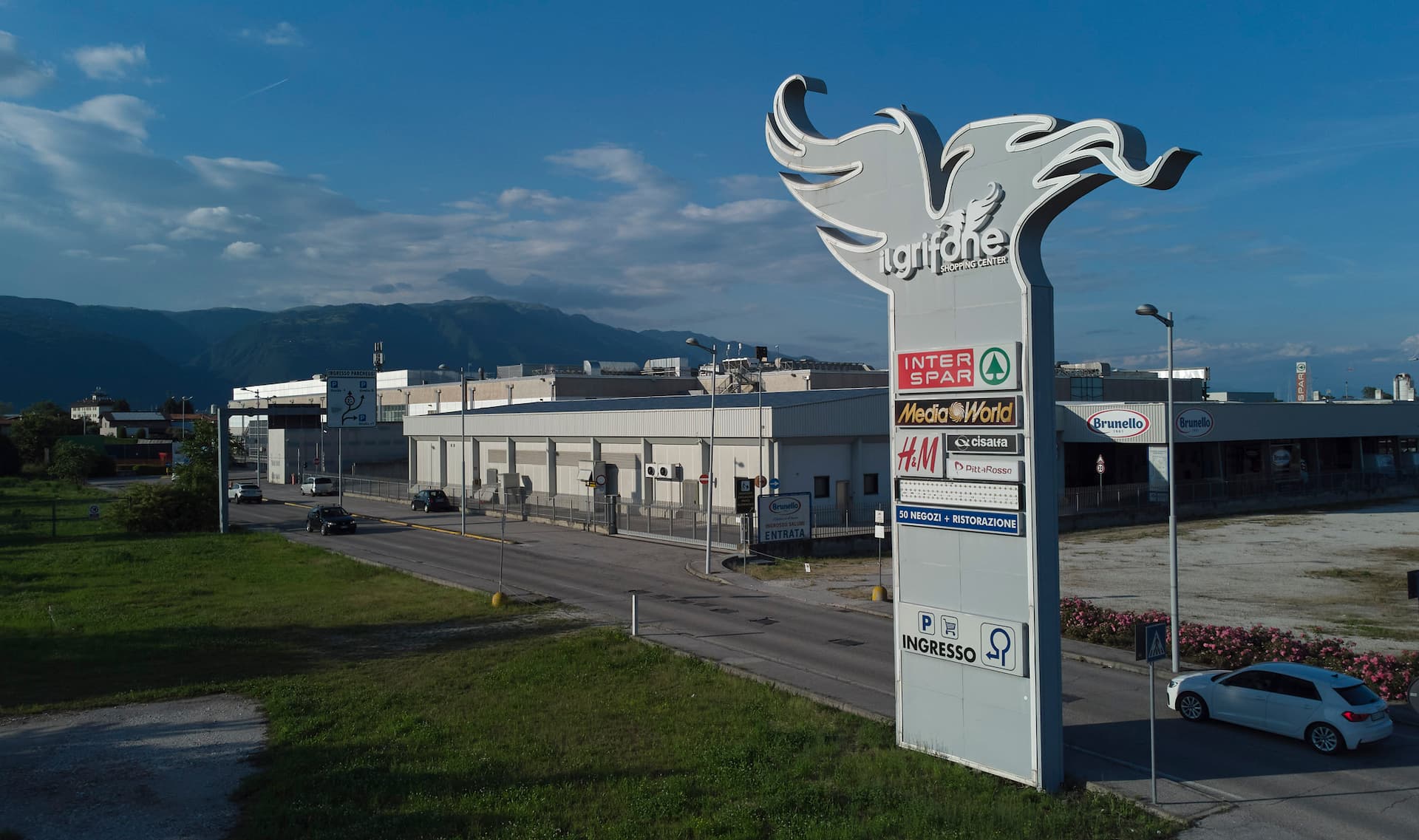 Totem pubblicitario Il Grifone Bassano del Grappa