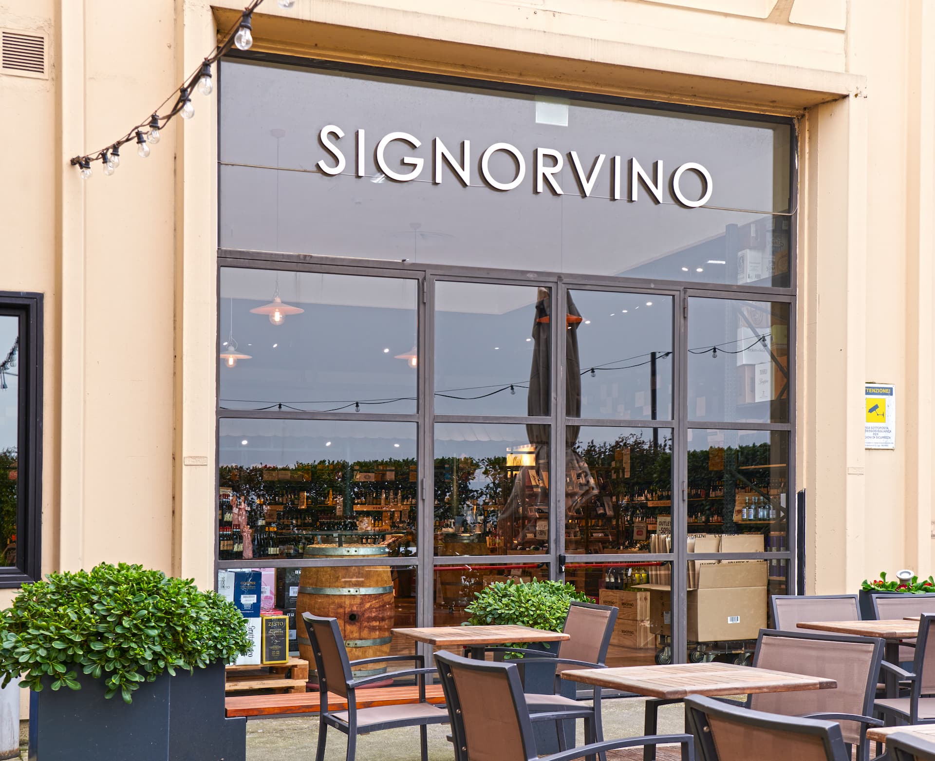 Insegna luminosa personalizzata Signorvino Vicenza